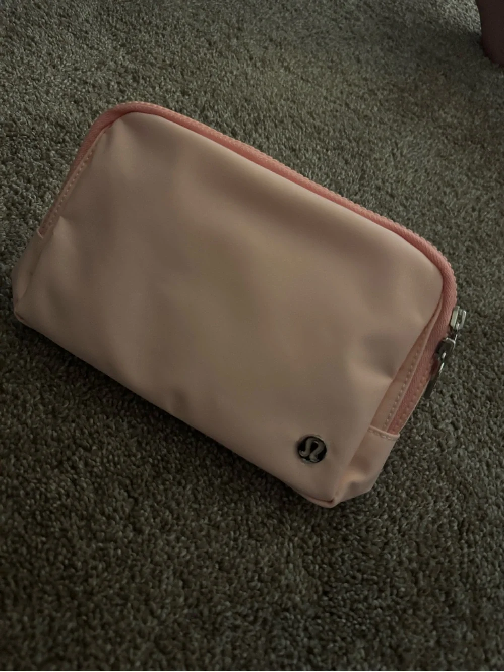Lululemon 2 L size belt bag